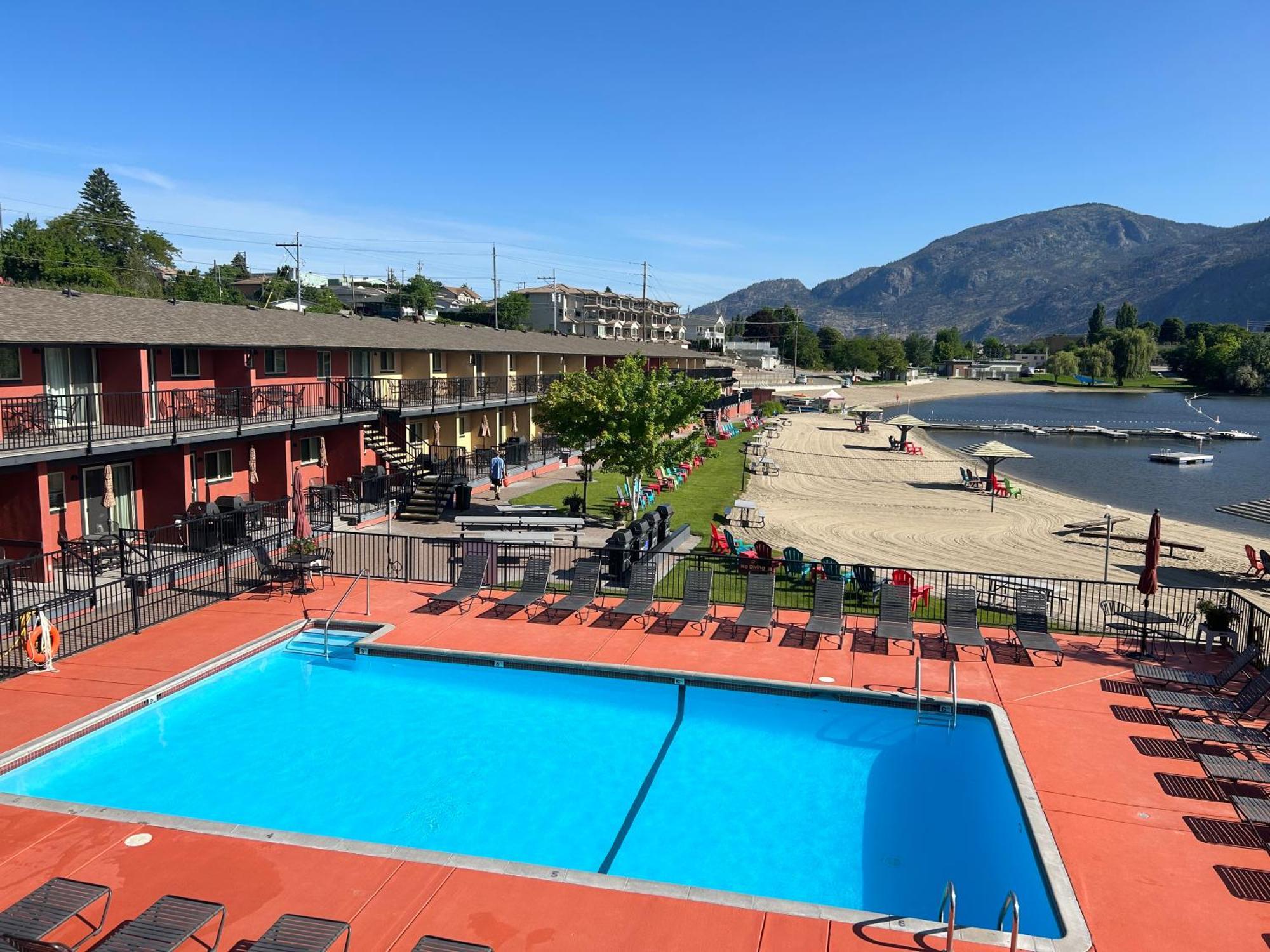 Safari Beach Resort Osoyoos Exterior foto